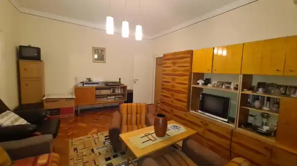 Eladó téglalakás, Dunaújváros 2 szoba 52 m² 32.5 M Ft