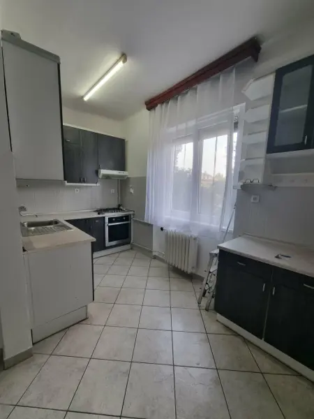 eladó téglalakás, Dunaújváros