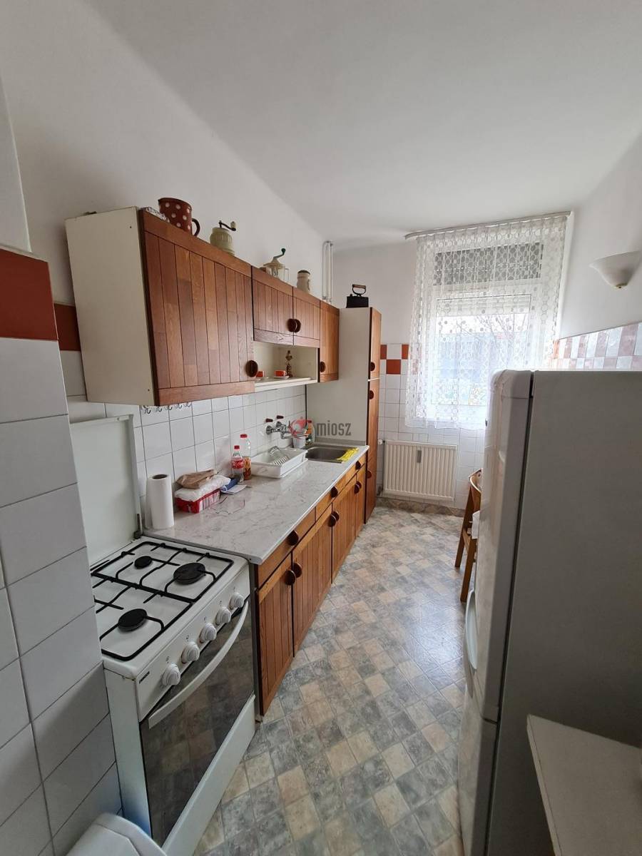 eladó téglalakás, Dunaújváros