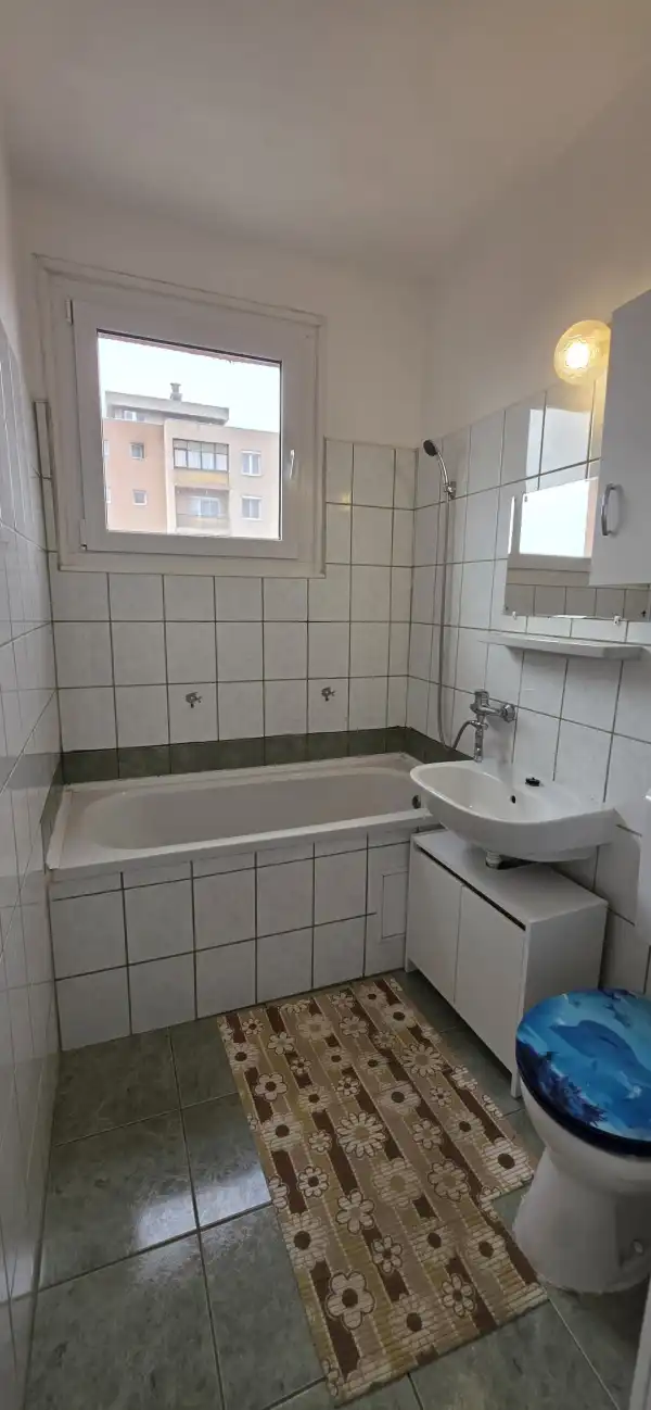 Eladó téglalakás, Dunaújváros 2 szoba 53 m² 32.9 M Ft