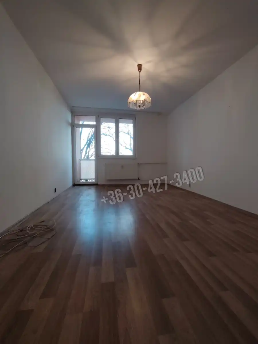 eladó téglalakás, Dunaújváros