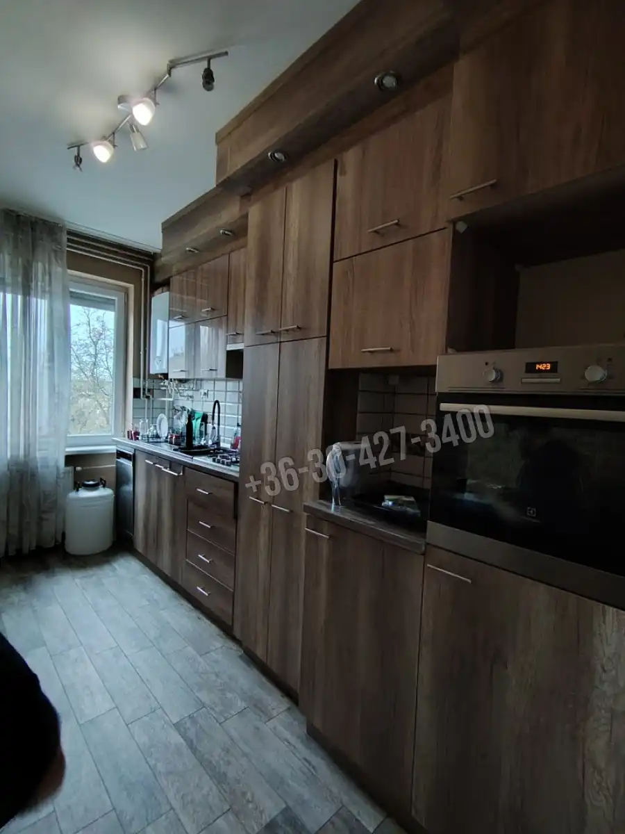 eladó téglalakás, Dunaújváros