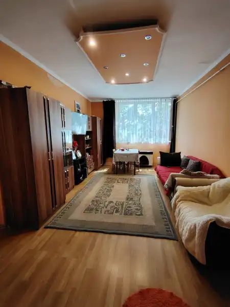 eladó téglalakás, Dunaújváros