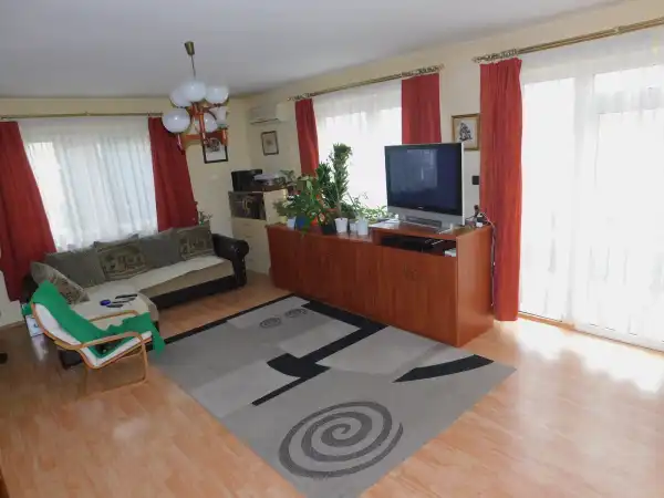 Eladó téglalakás, Eger 4 szoba 140 m² 39 M Ft