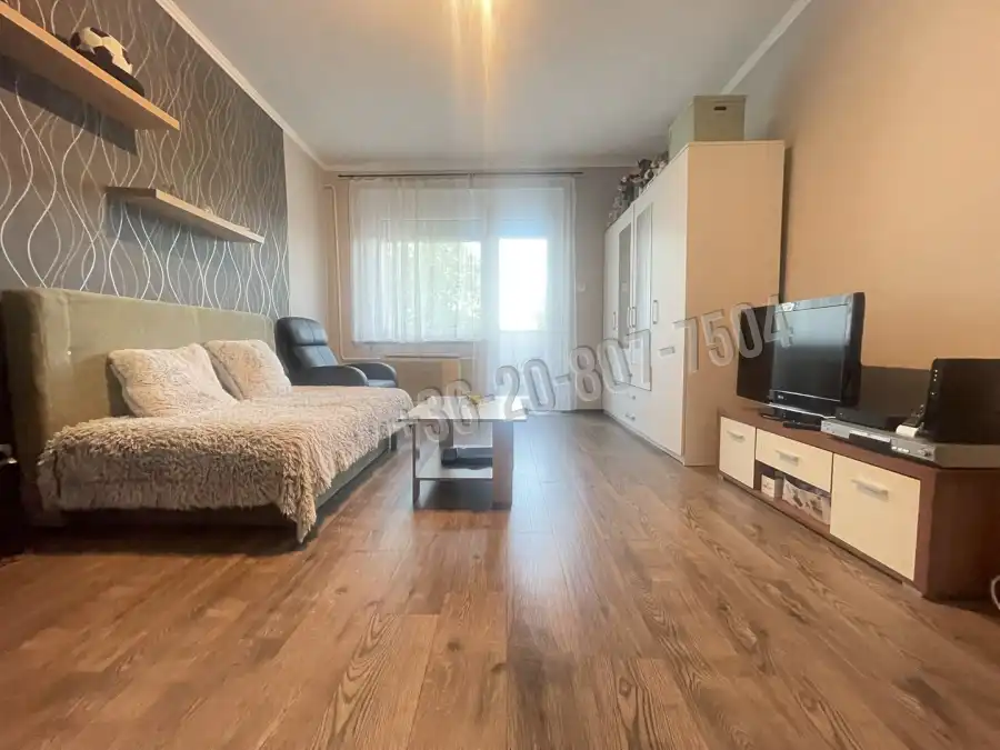 eladó téglalakás, Eger