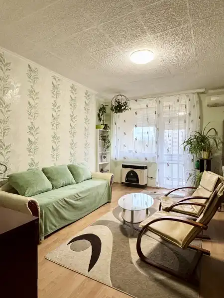 eladó téglalakás, Eger