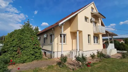 eladó téglalakás, Esztergom