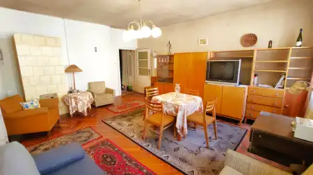 eladó téglalakás, Győr