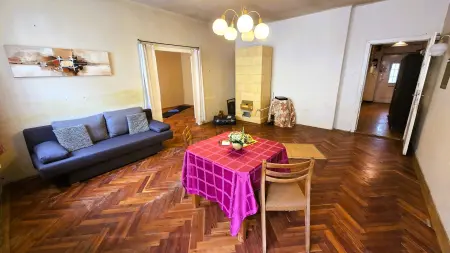 eladó téglalakás, Győr