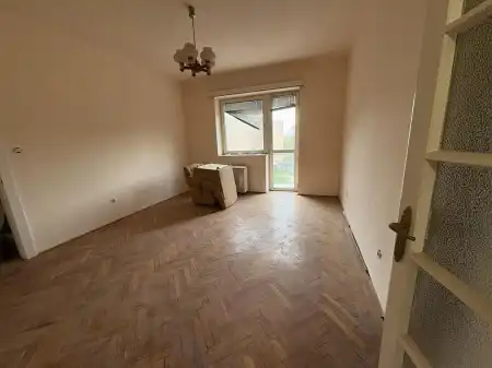 eladó téglalakás, Győr
