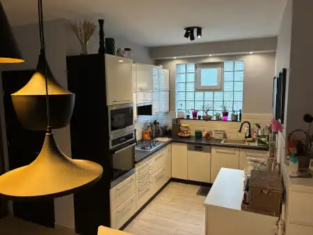 eladó téglalakás, Győr