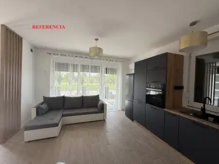 eladó téglalakás, Hatvan