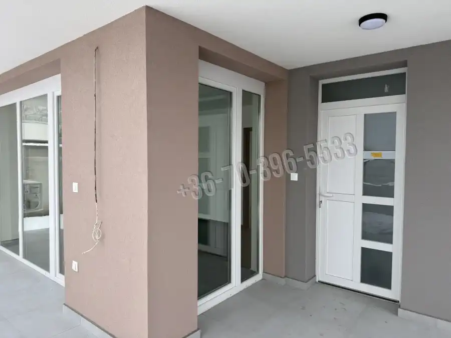 eladó téglalakás, Hatvan