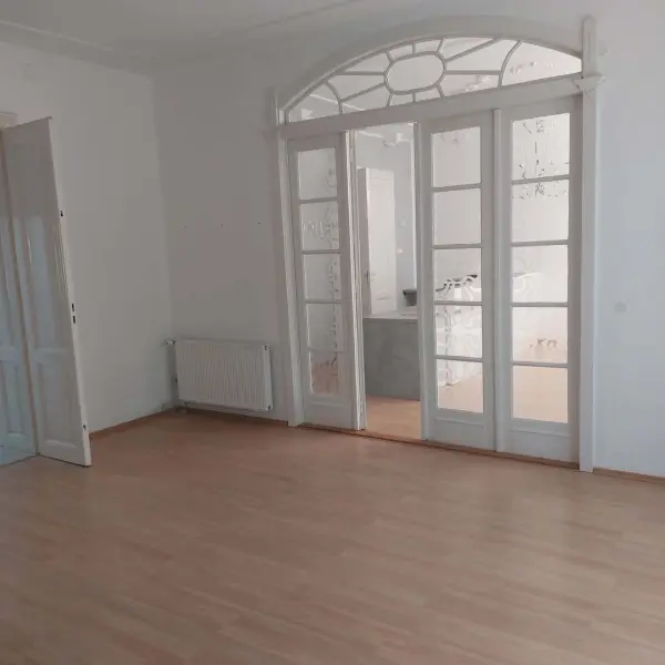 Eladó téglalakás, Keszthely 3 szoba 100 m² 89 M Ft