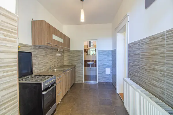 Eladó téglalakás, Kiskunfélegyháza 1 szoba 31 m² 21.5 M Ft