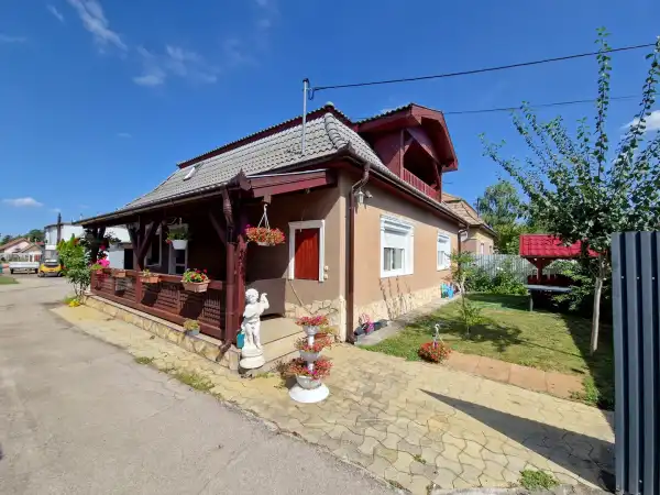 Eladó téglalakás, Kiskunlacháza 4+1 szoba 150 m² 98 M Ft