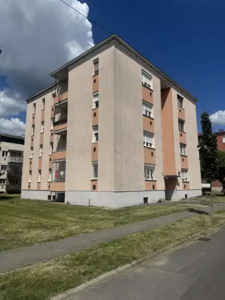 eladó téglalakás, Miskolc