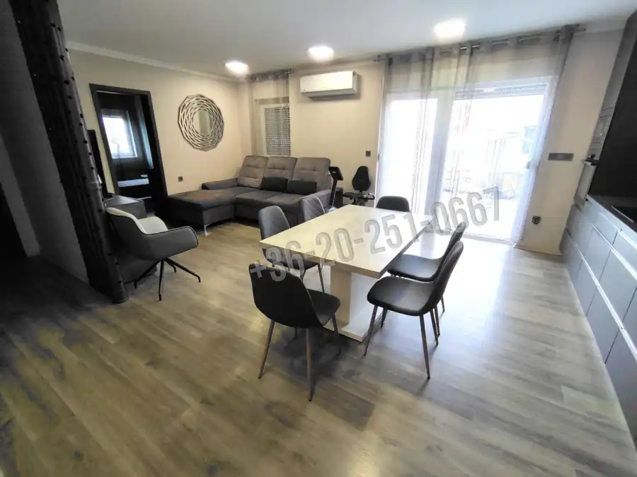 eladó téglalakás, Mohács