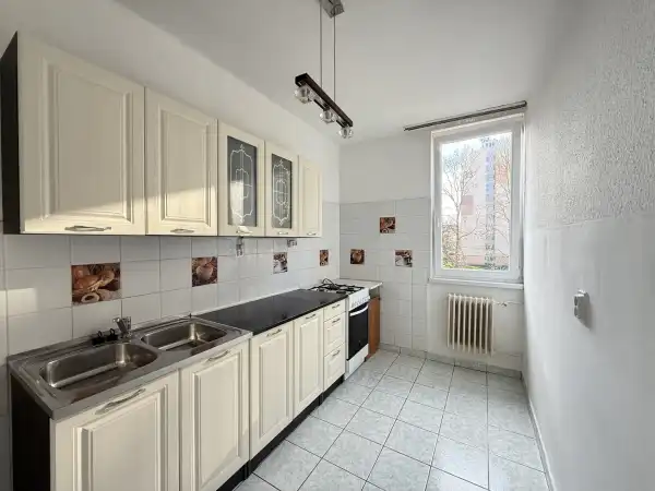 Eladó téglalakás, Oroszlány 2 szoba 50 m² 33.5 M Ft