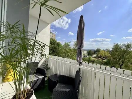 eladó téglalakás, Oroszlány