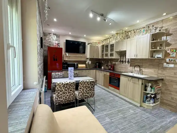 Eladó téglalakás, Oroszlány 2+1 szoba 51 m² 38.4 M Ft