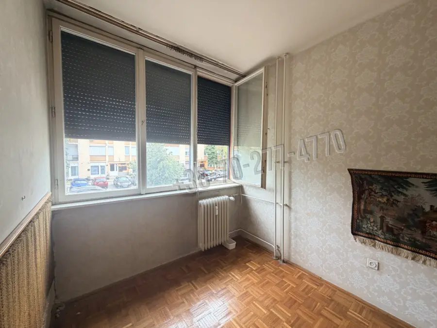 eladó téglalakás, Oroszlány