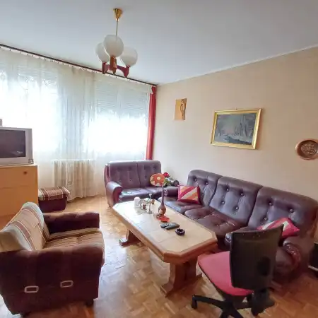 eladó téglalakás, Salgótarján