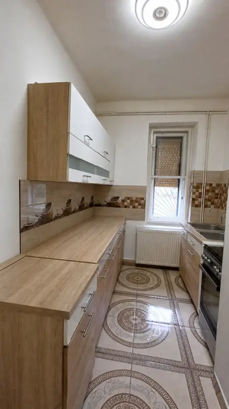 eladó téglalakás, Salgótarján