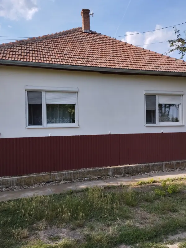 Eladó téglalakás, Sarkadkeresztúr 3 szoba 82 m² 16 M Ft