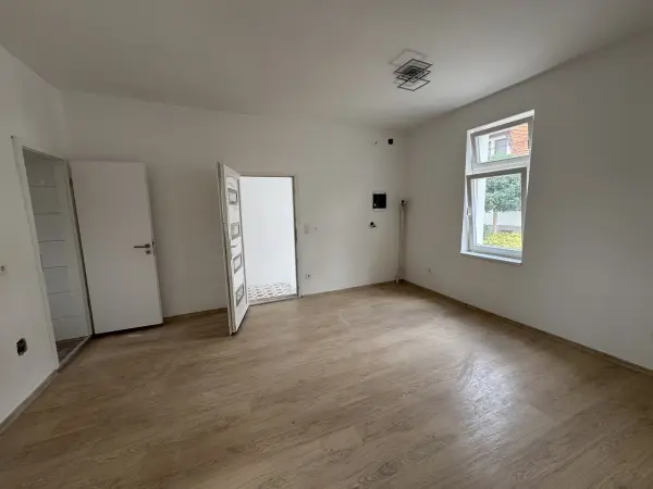 Eladó téglalakás, Sopron 1+2 szoba 48 m² 59.99 M Ft