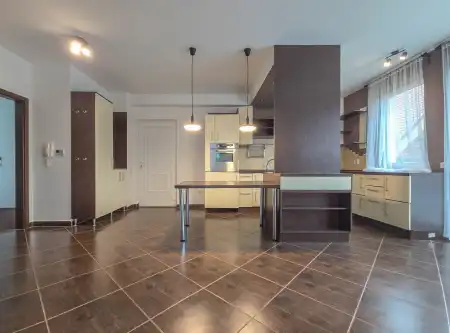 eladó téglalakás, Sopron