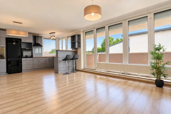 Eladó téglalakás, Szeged 4 szoba 72 m² 87.9 M Ft