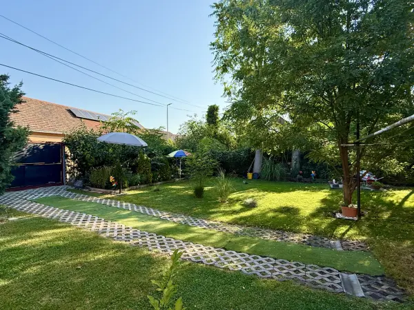 Eladó téglalakás, Székesfehérvár 3 szoba 96 m² 64.9 M Ft