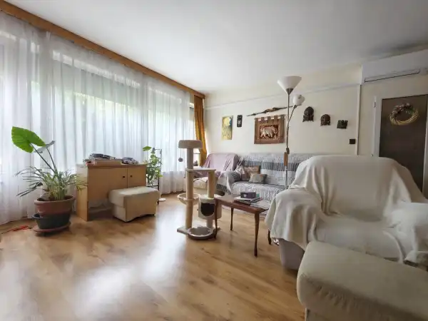 Eladó téglalakás, Szentes 5 szoba 176 m² 69.9 M Ft