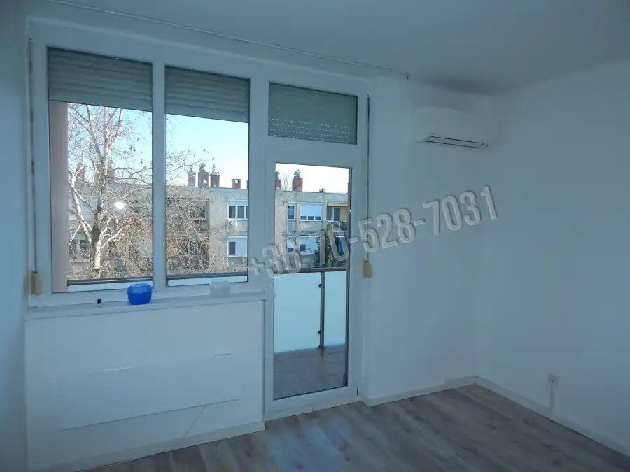 eladó téglalakás, Tata