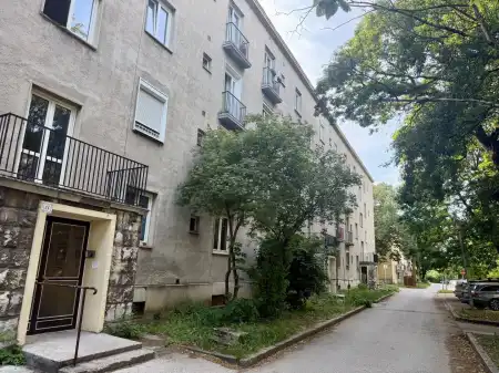 eladó téglalakás, Tatabánya