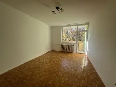 eladó téglalakás, Tatabánya