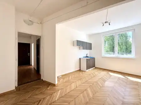 eladó téglalakás, Tatabánya
