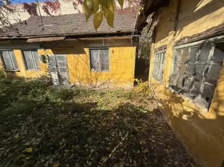 eladó téglalakás, Vác