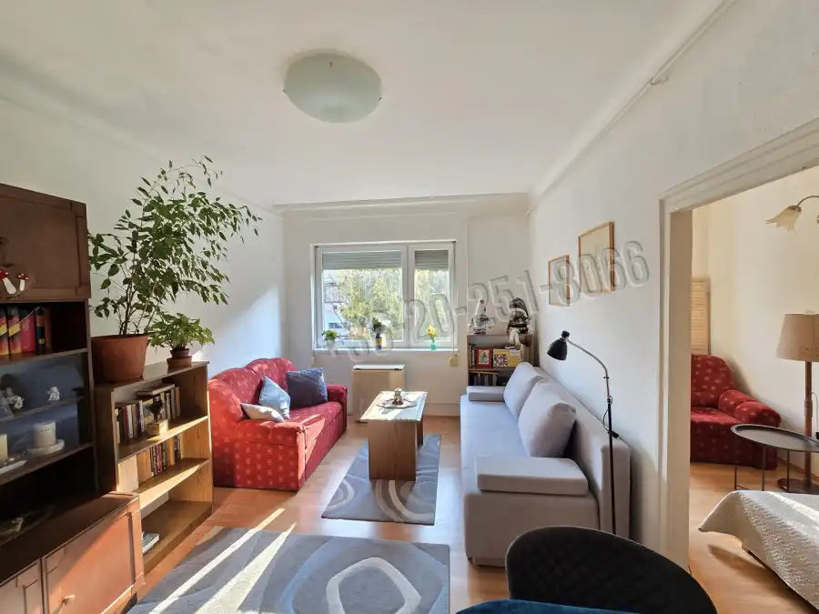 eladó téglalakás, Vác