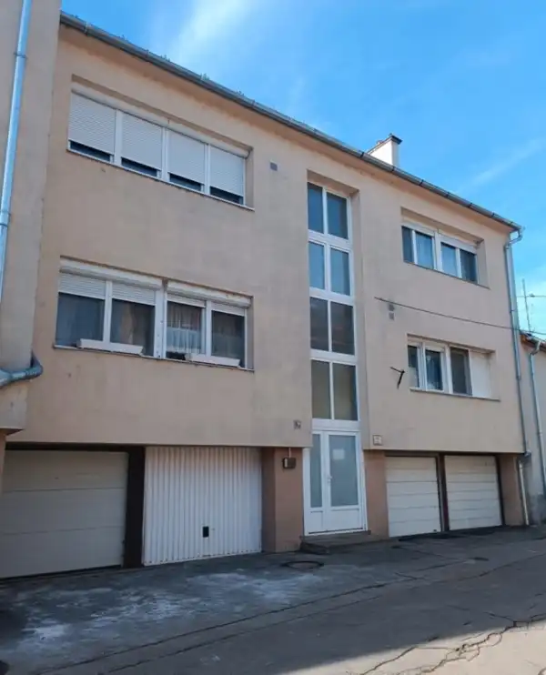 Eladó téglalakás, Vác 3+1 szoba 105 m² 109.9 M Ft + Áfa