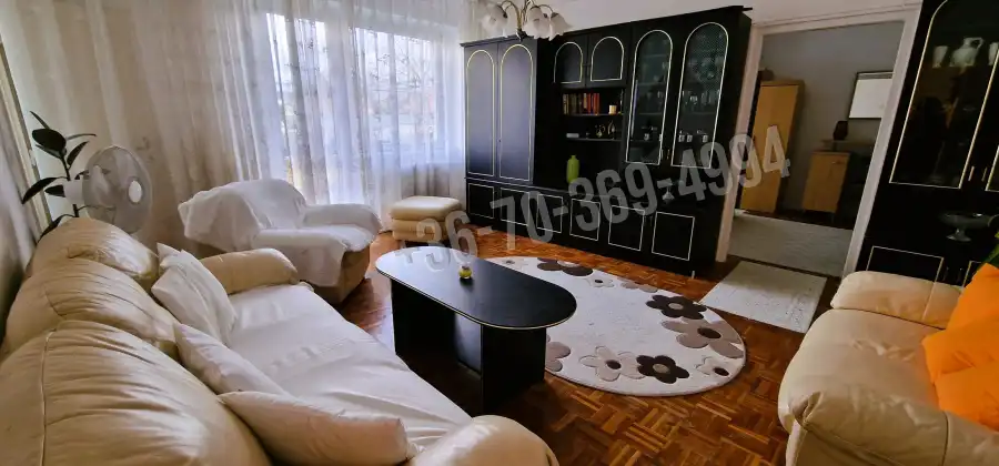 eladó téglalakás, Vác