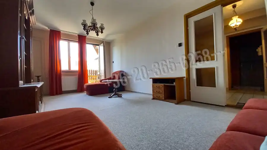 eladó téglalakás, Vác