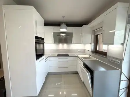 eladó téglalakás, Vácrátót