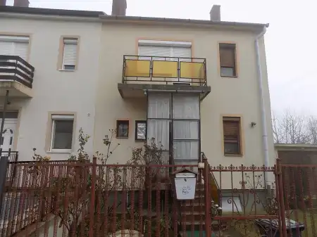 eladó téglalakás, Veszprém