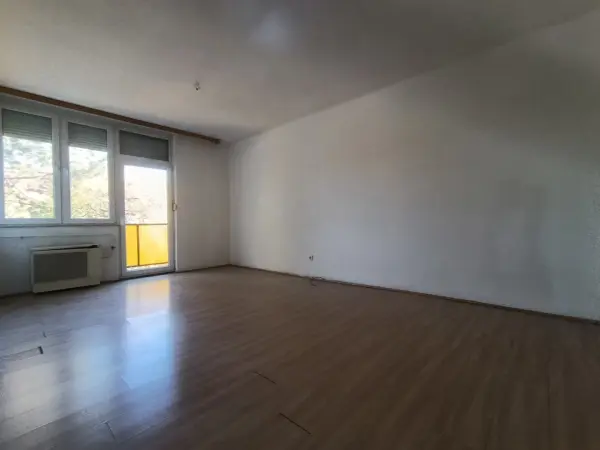 Eladó téglalakás, Veszprém 2 szoba 54 m² 53.9 M Ft