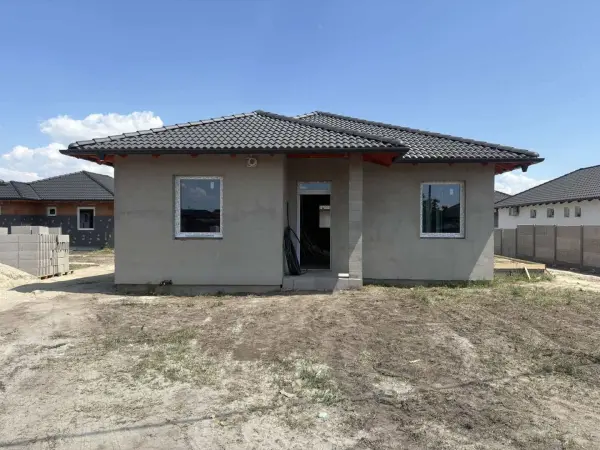 Eladó új építésű családi ház, Kiskunlacháza 5 szoba 105 m² 89.25 M Ft