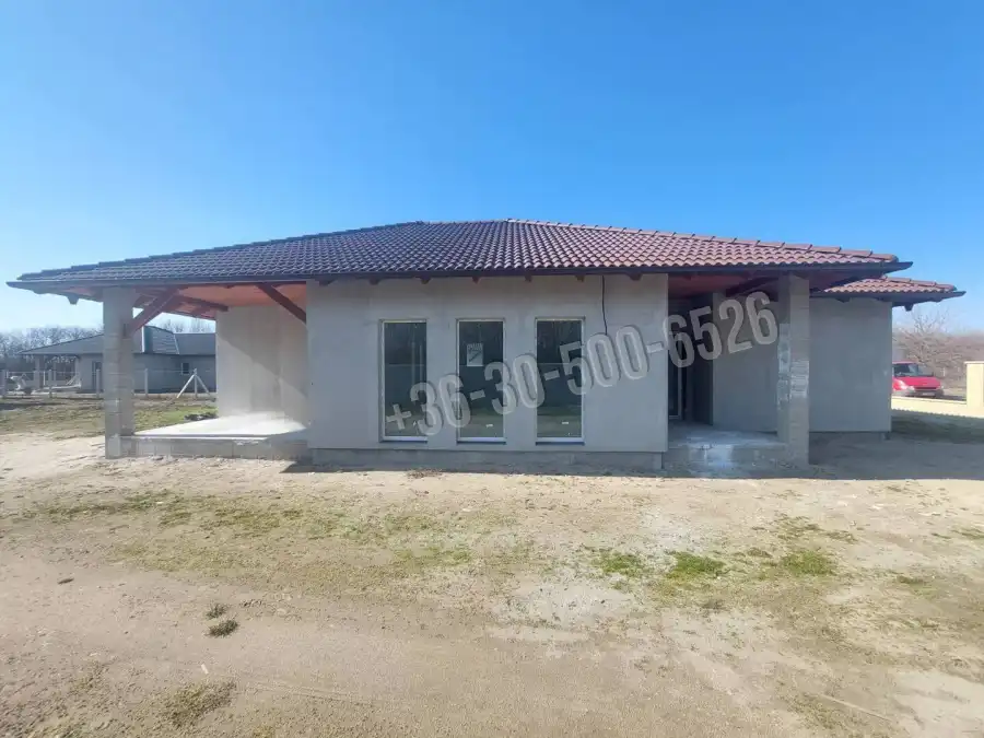 eladó új építésű családi ház, Kiskunlacháza