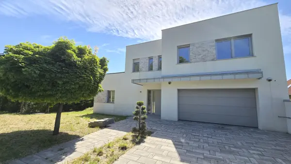 Eladó új építésű családi ház, Paks 5 szoba 210 m² 197 M Ft