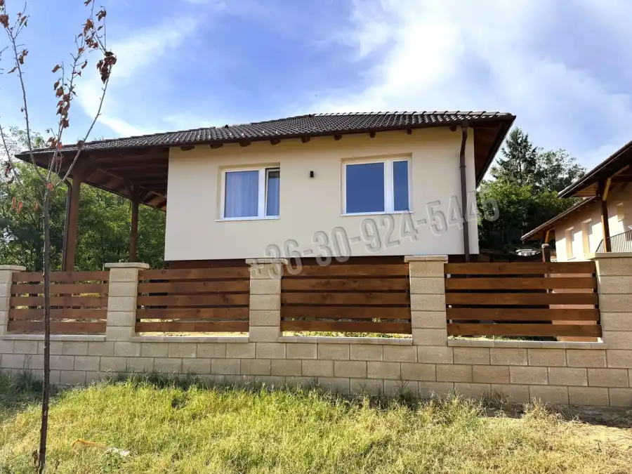 eladó új építésű családi ház, Vácegres